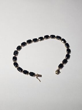 10k Gold Tennis Bracelet with Sapphires 7in Length
